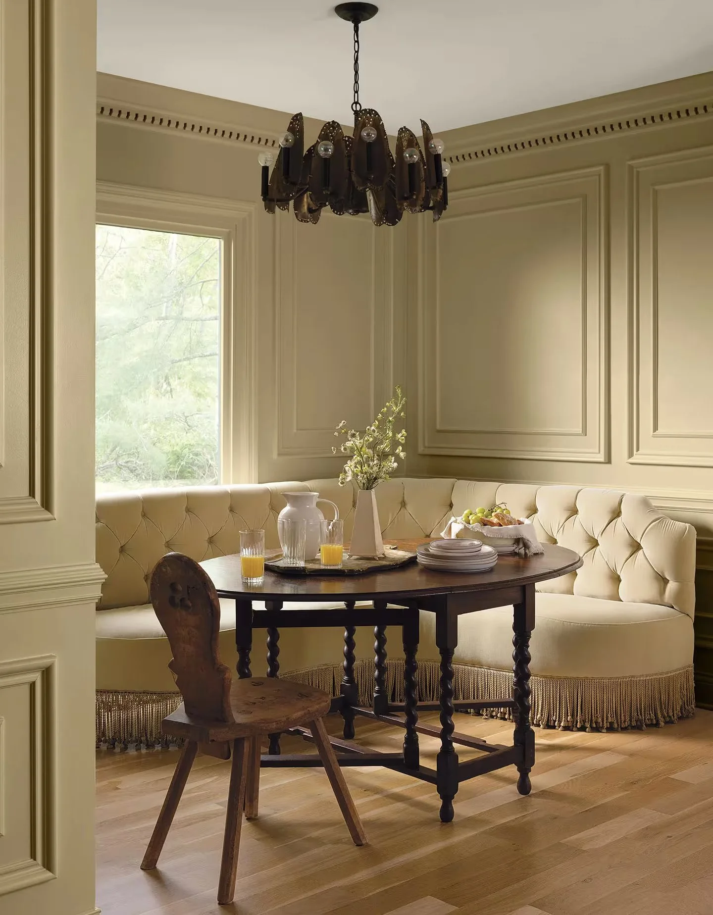 Benjamin Moore 2027 colour trends, room 3 of 7